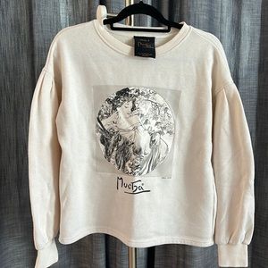 Mucha Sweatshirt